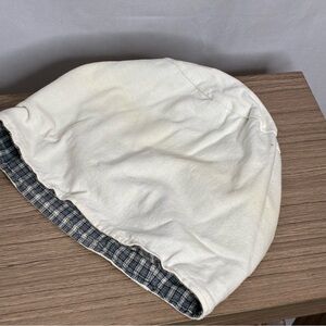 🐼 3/$25 Vintage 90’s Reversible White and Plaid Beanie